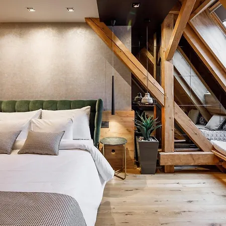Schuster Boarding House