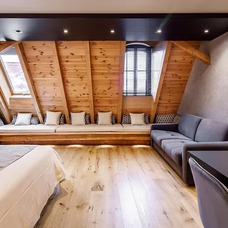 Schuster Boarding House Hotel
